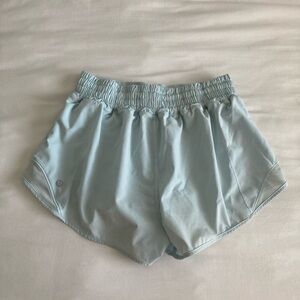 Lululemon Hotty Hot High-Rise Lined Short 2.5 in, Light blue, Size 6